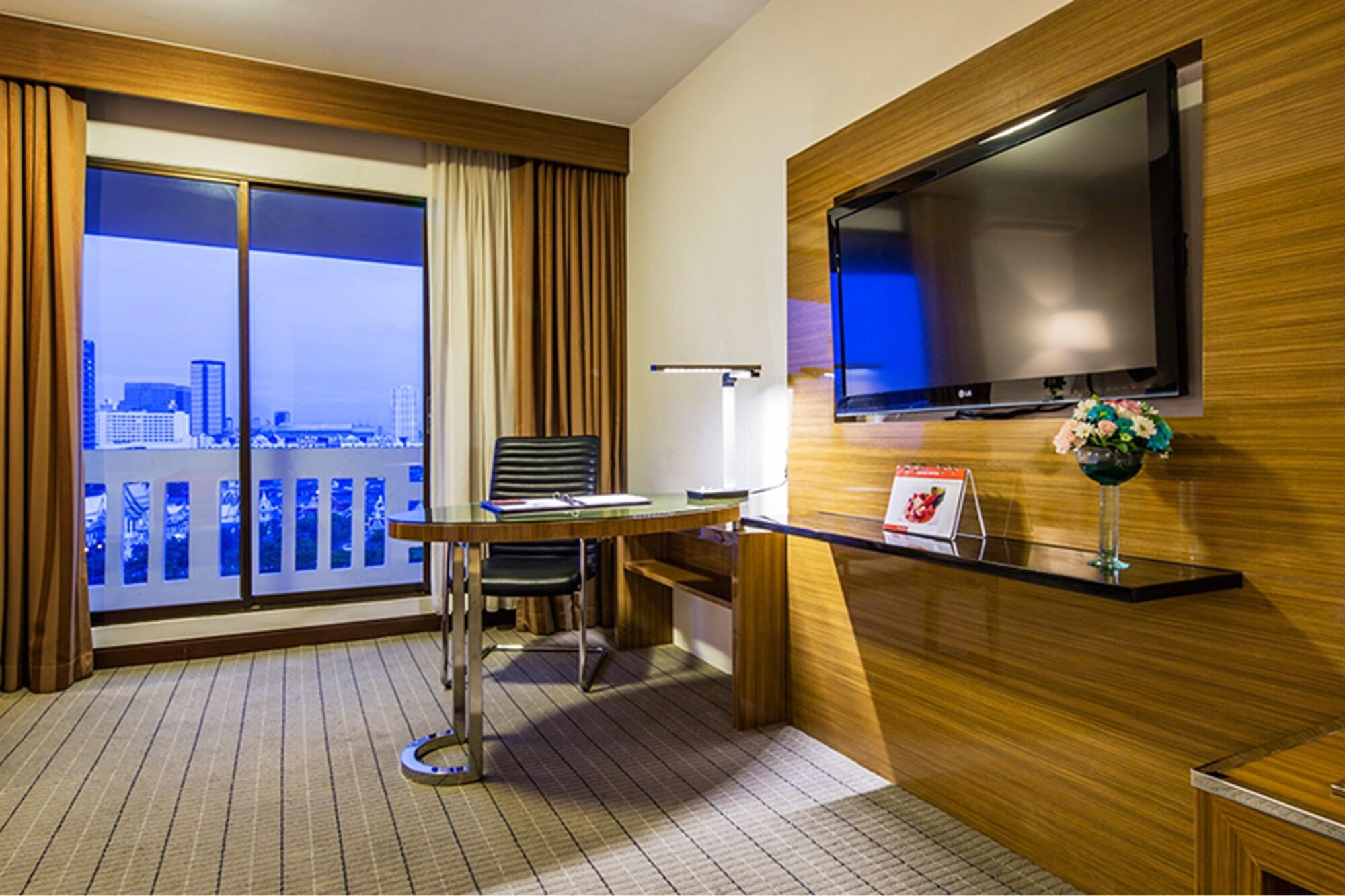Maple Hotel Bangkok Exterior photo