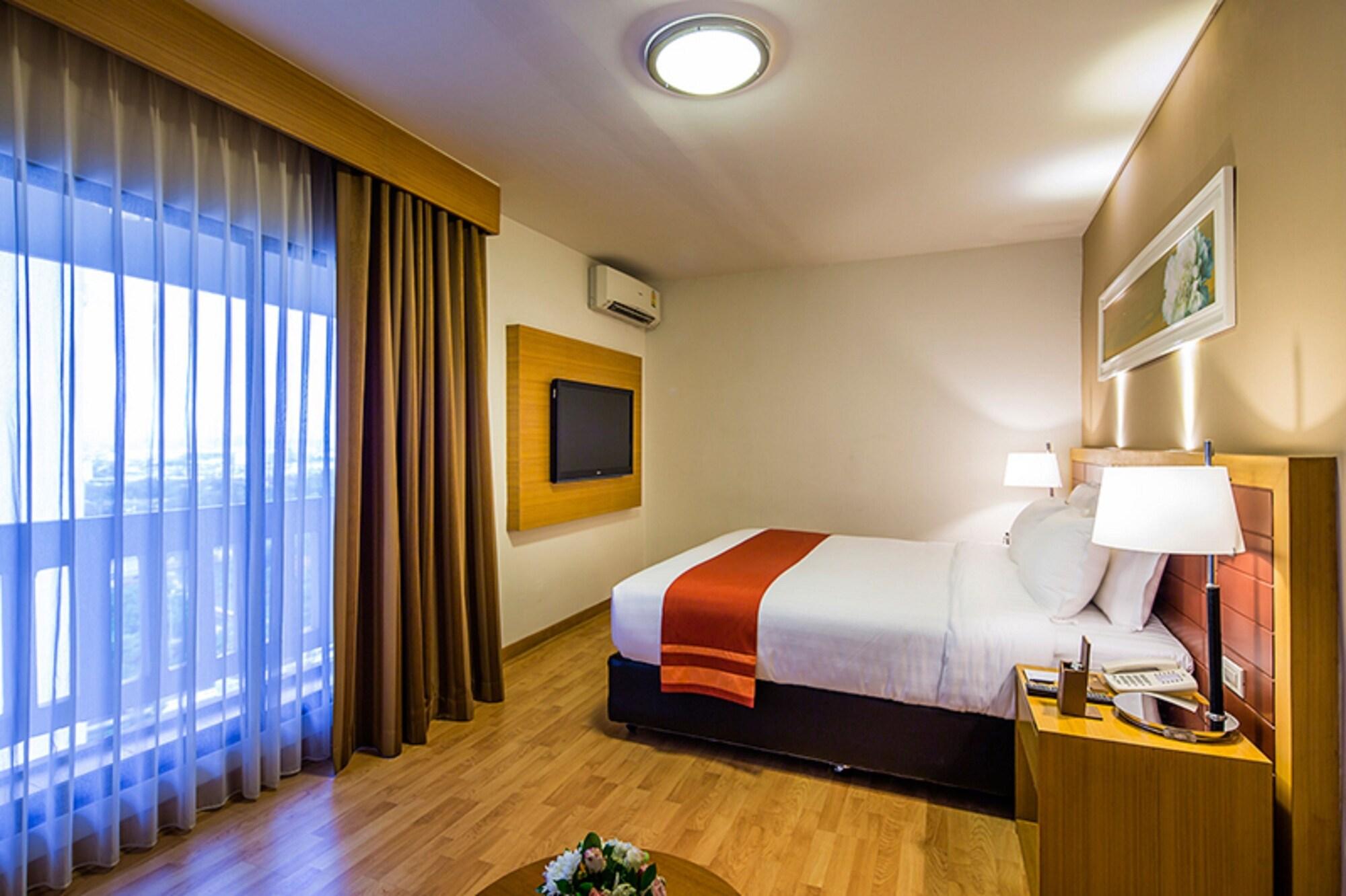 Maple Hotel Bangkok Exterior photo